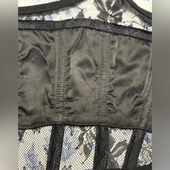 Meshki Black Lace Corset Top with black solid front panel Size XS - Picture 12 of 15